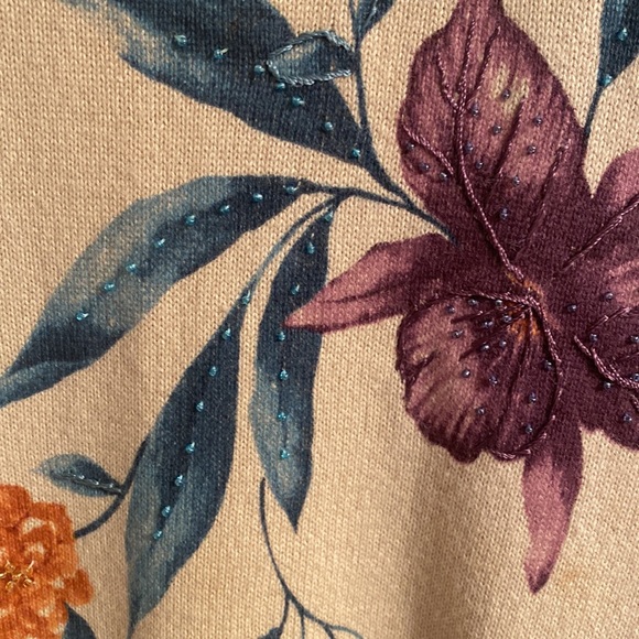 Alfred Dunner Women’s short sleeve sweater - Picture 3 of 4